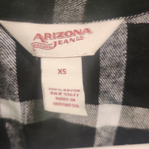 Long Button Up Plaid Tank Top - Picture 2 of 8